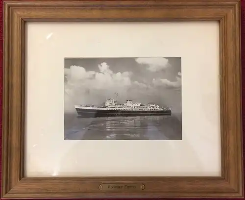 Original-Photographie des Passagierschiffes SS „Koningin Emma“, gerahmt
