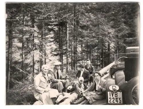 6 kleinformatige Original-Photographien BMW 3/15, wohl 1935 aufgenommen
