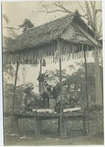 Original-Fotografie,Leichenverbrennung,1904 auf Lombok, Indonesien