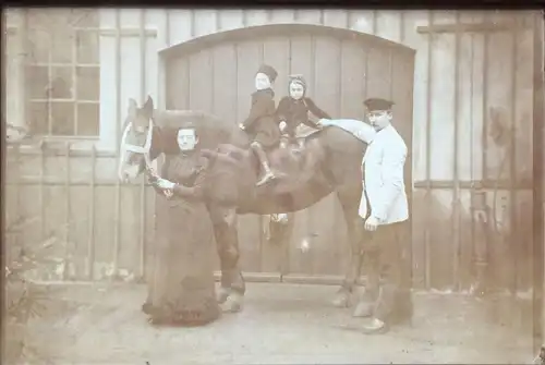Altes Familienphoto ca. 1900, gerahmt, hinter Glas