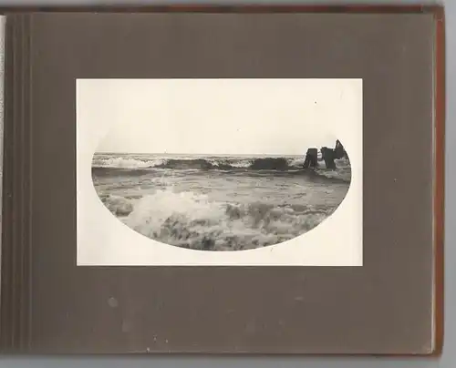 Altes Photoalbum mit 63 Aufnahmen von einem Urlaub am Meer 1920er Jahre