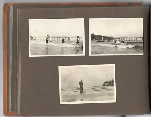 Altes Photoalbum mit 63 Aufnahmen von einem Urlaub am Meer 1920er Jahre