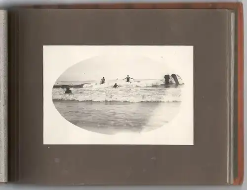 Altes Photoalbum mit 63 Aufnahmen von einem Urlaub am Meer 1920er Jahre