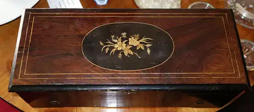 Walzenspieluhr,1880,6 Melodien,schöner Zustand,funktioniert,intarsiert Holzbox