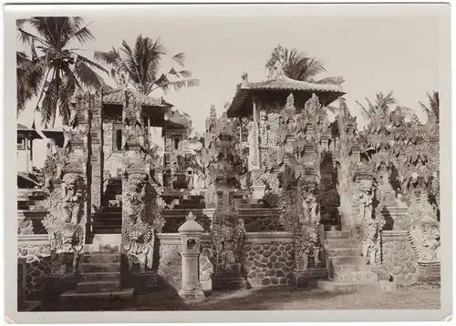 Originalphotographie eines Tempels auf Bali wohl von Thilly Weissenborn