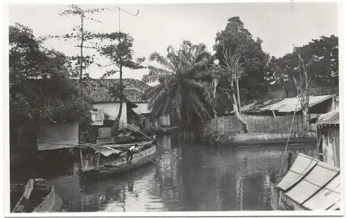Original-Photographie Kleines Boot in Gewässer von Bali, ca. 1910
