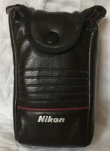 Nikon L35 AF2 Auto-Focus Analogkamera 1:2.8, 35 mm mit Tasche