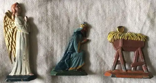 17 Krippenfiguren aus Blei, bemalt
