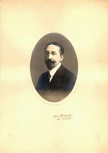 Original-Photographie ovales Portrait eines Mannes, ca. 1900