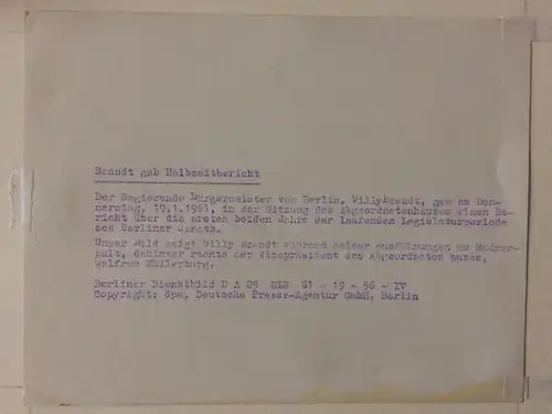 Original-Pressephoto d. dpa Deutsche Presse-Agentur Willy Brandt im Passepartout