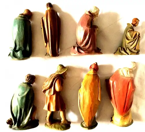 Acht Krippenfiguren aus Kunststoff, ca. 1960, ohne Marke