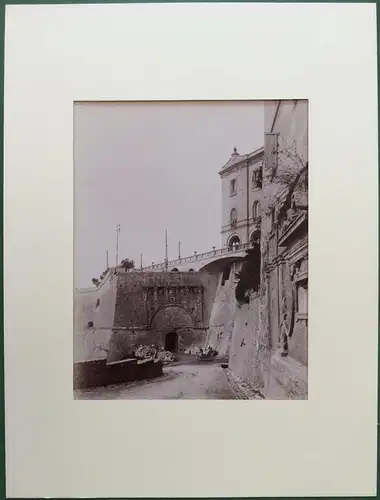 Ed. Alinari: Photographie der Porta Marzia in der Via Marzia in Perugia, ca 1880