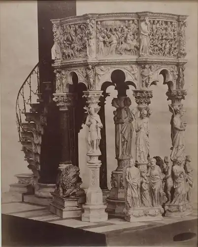 Giacomo Brogi: Photographie der Kanzel im Dom von Pisa, ca. 1870