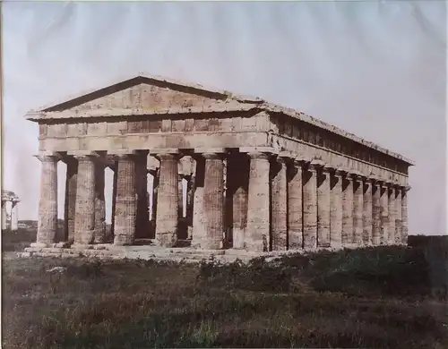 Zwei altcolorierte Photographien von Salerno u. dem Tempel des Neptun in Paestum