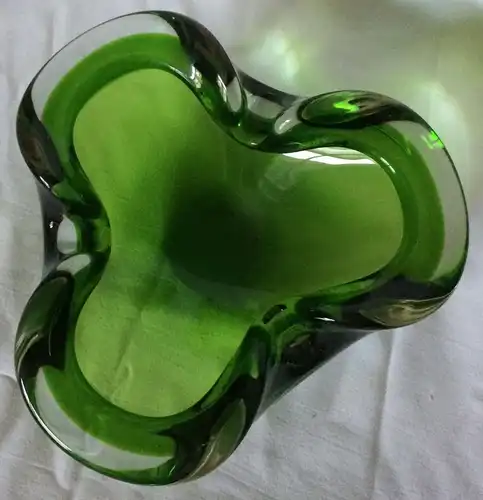 Aschenbecher aus grünem Murano-Glas, ca. 1960, nicht signiert