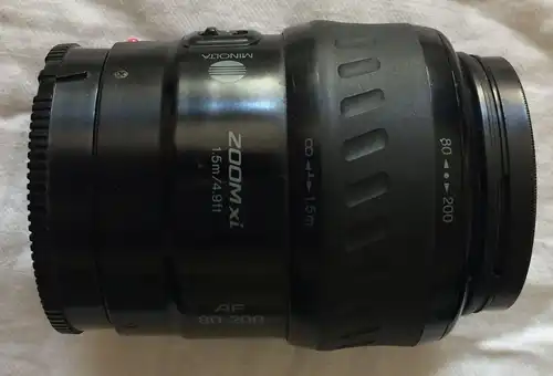 Spiegelreflexkamera MINOLTA DYNAX 7xi, AF 28-80, 0.8 m / 2.6 ft  mit 2 Objektive