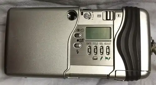 Kleinbildkamera Nikon Nuvis S mit 22.5-66mm Macro APS Kamera