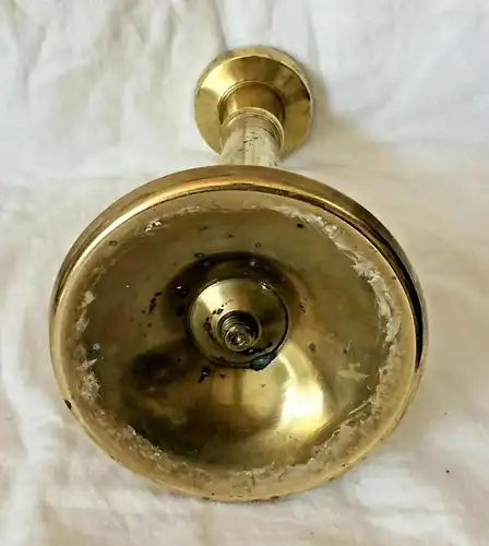Alter Kerzenständer aus Messing, ca. 1830, 20 cm hoch, sehr gut erhalten