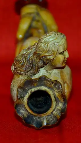 Pfeifen-Kopf, Meerschaum,nackte Frau hält ein Füllhorn(Symbol des Glücks)