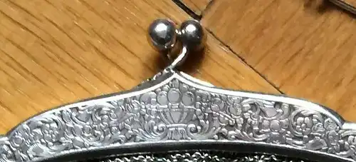 Handtasche Kettentasche aus 800er Silber mit Schmetterlings-Stempel, ca. 1900
