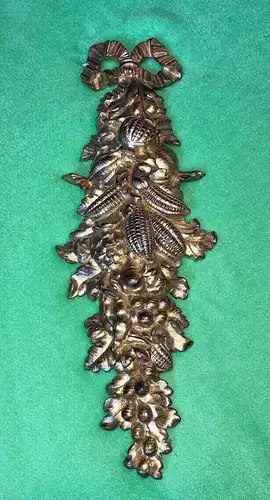 Ornament,Keramik,vergoldet, wohl 20. Jahrhundert, Wandschmuck
