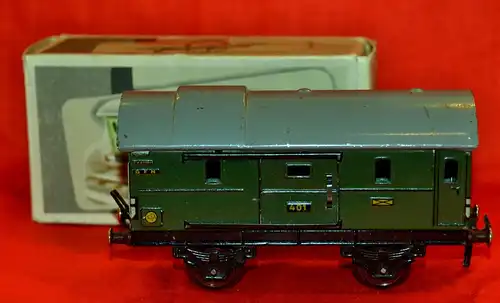 Packwagen,grün ,Fleischmann 401,Spur 0, mit Karton