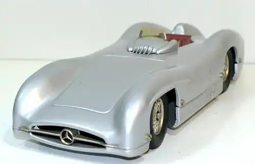 Märklin MERCEDES BENZ W196 R Streamliner 1955 Le Mans # Fangio ,mit Schlüssel,