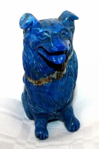 Hundefigur,kleine Statue,blauer Stein,Sodalith ? 20.Jhdt.