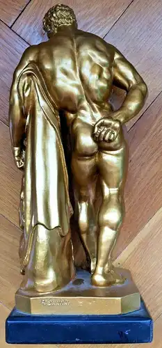 Goldfarbene Skulptur Herakles mit Keule und Löwenhaut von Amilcare Santini