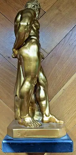 Goldfarbene Skulptur Herakles mit Keule und Löwenhaut von Amilcare Santini
