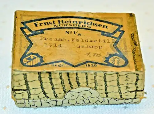 8 Zinnsoldaten der Firma Ernst Heinrichsen Nürnberg in Originalschachtel ca 1915