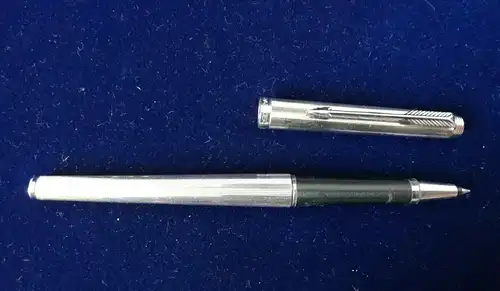 Parker Kugelschreiber mit Nadelstreifen, Made in France,