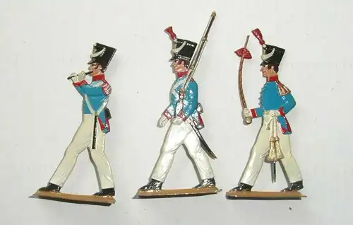 3 Zinnfiguren französische Soldaten in Uniformen des 19. Jahrhunderts