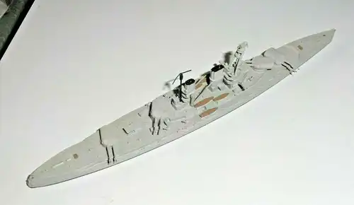 Schiffsmodell  Schlachtenkreuzer „MACKENSEN“ aus Metall