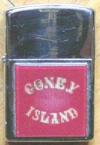 Benzinfeuerzeug ohne Marke, Reisesouvenir aus New York, Wackelbild CONEY ISLAND