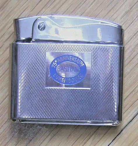 Benzinfeuerzeug Marke „Rowenta Snip“, unbenützt,wohl 1960er Jahre
