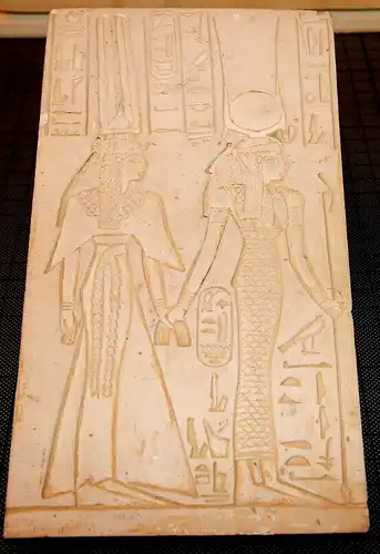 Steinplatte,Gips,Isis-Hathor und Nebfertari,Assuan-Philae,1984