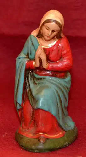 Krippenfigur,betende Hl.Maria,Pappmasche,rot-blau bemalt,1950,Höhe: 9,5  cm,