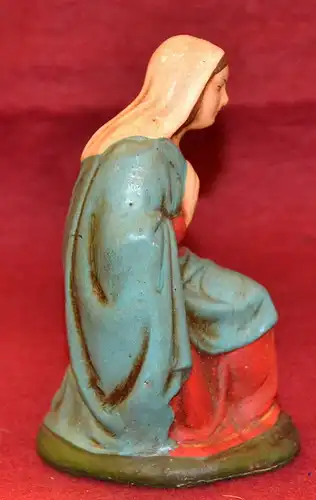 Krippenfigur,betende Hl.Maria,Pappmasche,rot-blau bemalt,1950,Höhe: 9,5  cm,