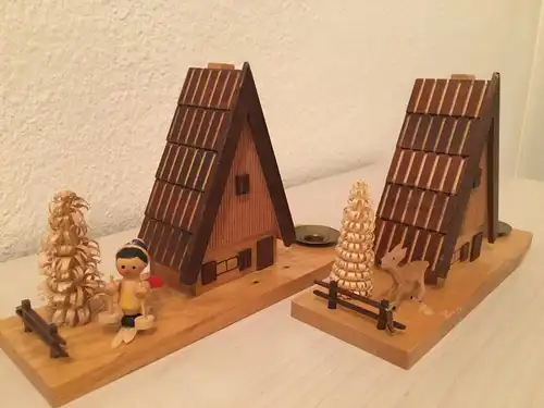 Zwei Weihnachtskerzenständer, aus Holz ,20.Jhdt