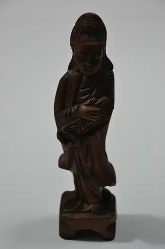 Figur aus Holz, verm. asiatischer Heiliger oder Gelehrter