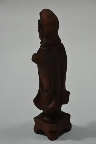 Figur aus Holz, verm. asiatischer Heiliger oder Gelehrter