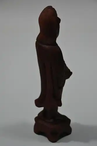 Figur aus Holz, verm. asiatischer Heiliger oder Gelehrter