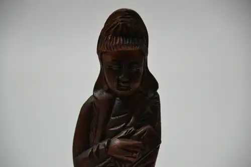 Figur aus Holz, verm. asiatischer Heiliger oder Gelehrter