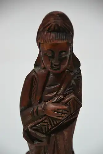 Figur aus Holz, verm. asiatischer Heiliger oder Gelehrter