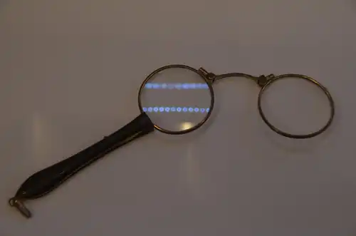 Brille, Klappbrille, Lorgnon, Horn, Gestell vergoldet