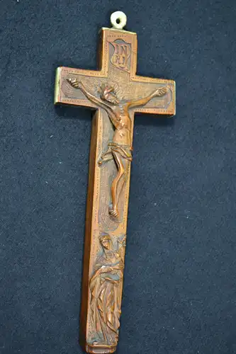 Schnitzerei, Reliquienkreuz, Jesus am Kreuz, Holz, Horn, Mitte 18. Jhdrt, barock