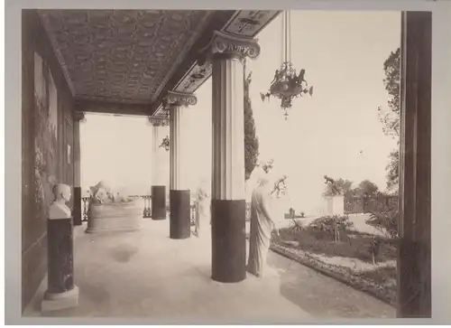 Photographie Säulenhalle des Palastes Achilleion bei Gastouri auf Korfu, ca 1880