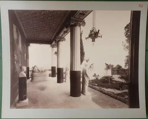 Photographie Säulenhalle des Palastes Achilleion bei Gastouri auf Korfu, ca 1880