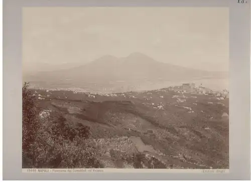 Photographie Panorama von Neapel / Napoli, Blick von Camaldoli m. Vesuv, ca 1880